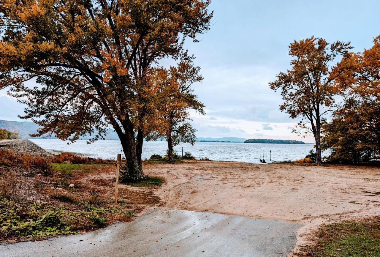 French Island Whot Tub, Kayak, Lake View, Ev Villa La Crosse Exterior foto